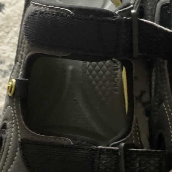 Riverland boys Velcro sandals size 4 - Picture 10 of 13